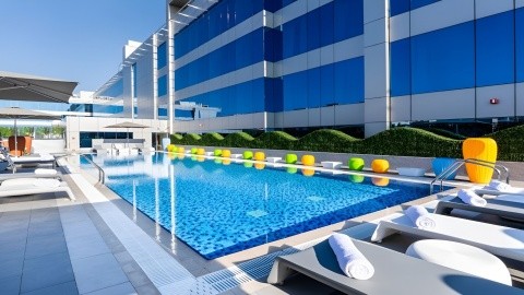 Studio M Arabian Plaza - Egyesült Arab Emírségek - Dubai - 2025.12.13. (Szo) - 12.21. (V)